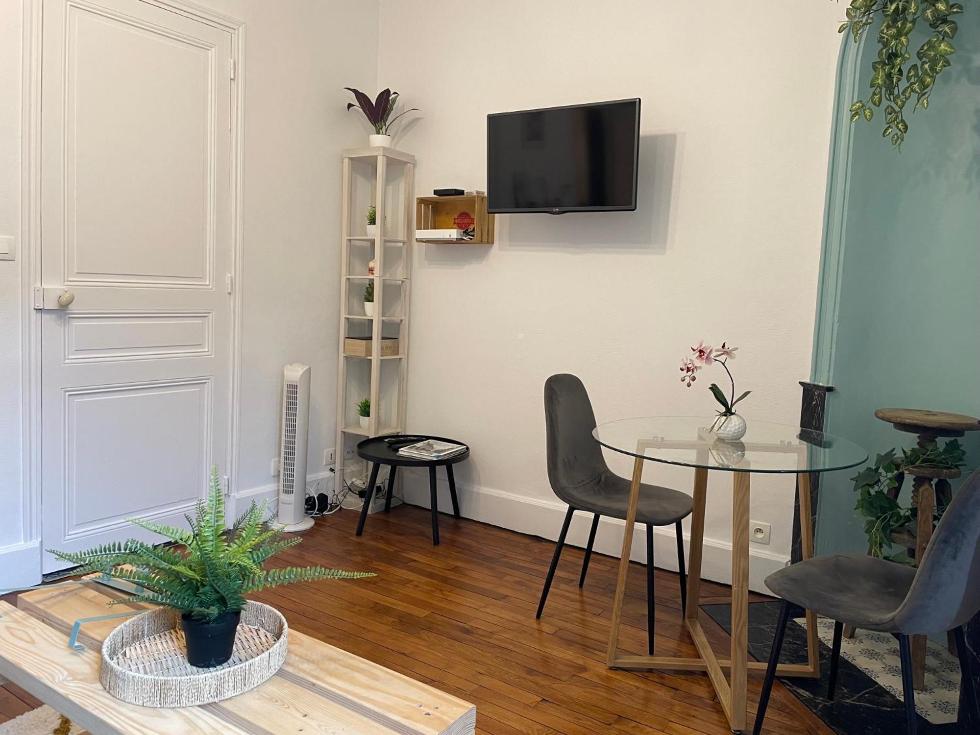 Akwaba Nancy Apartment Екстериор снимка